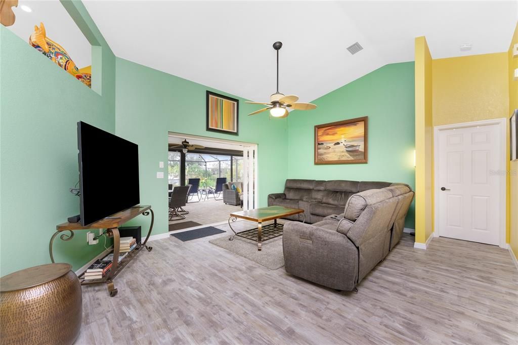 For Sale: $459,000 (3 beds, 2 baths, 1881 Square Feet)