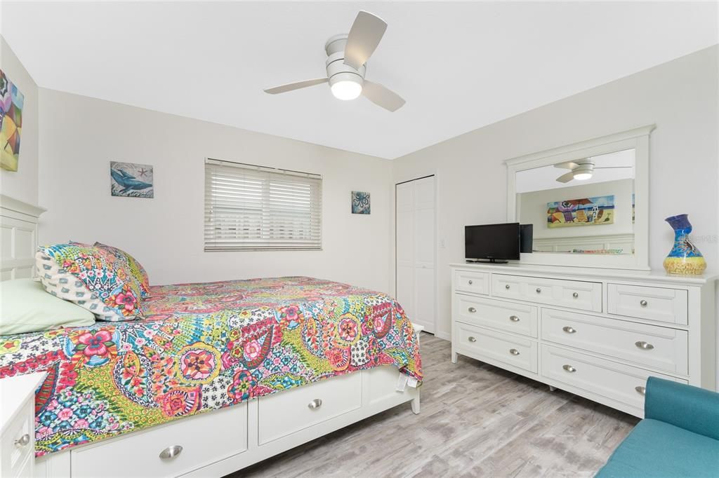 For Sale: $459,000 (3 beds, 2 baths, 1881 Square Feet)