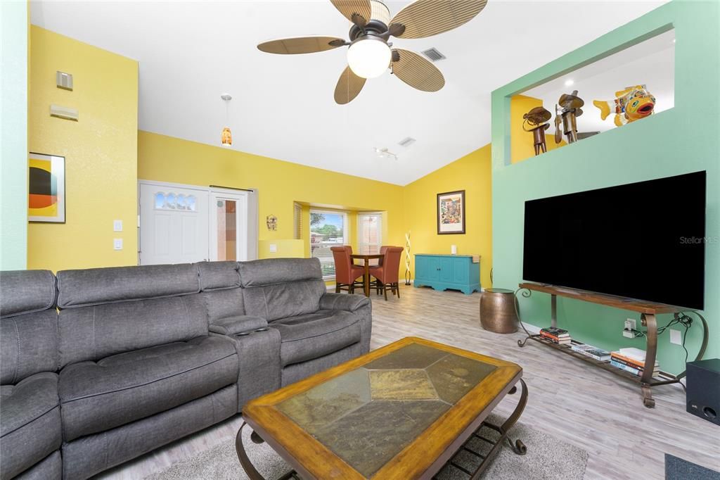 For Sale: $459,000 (3 beds, 2 baths, 1881 Square Feet)