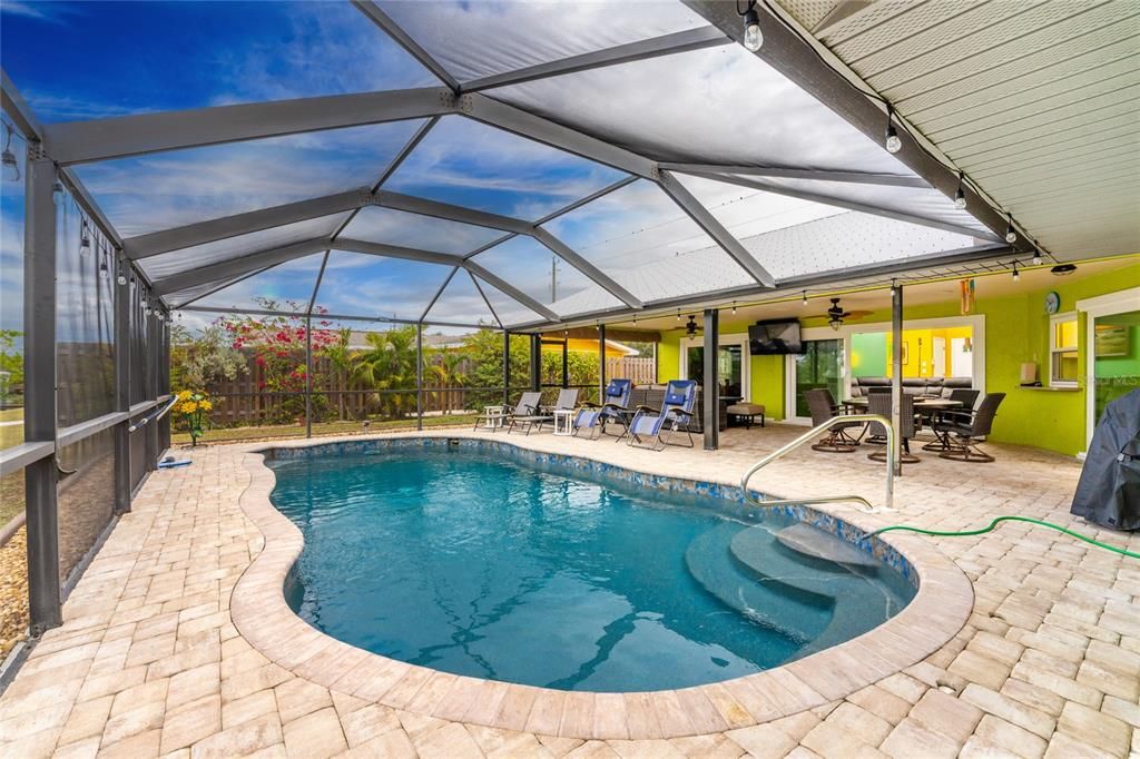 For Sale: $459,000 (3 beds, 2 baths, 1881 Square Feet)