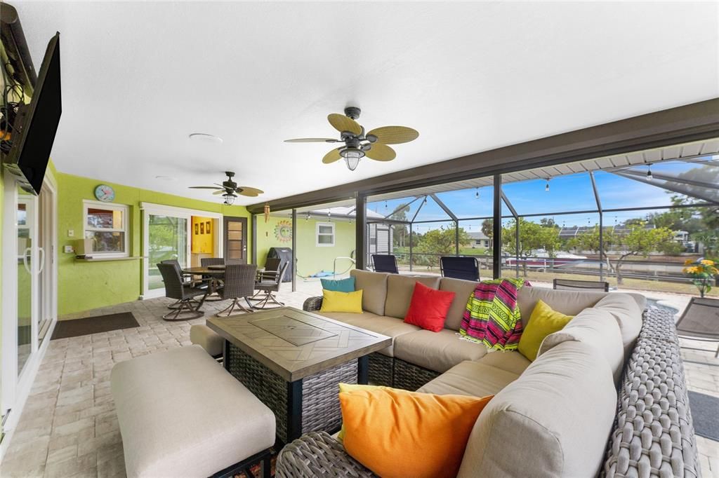 For Sale: $459,000 (3 beds, 2 baths, 1881 Square Feet)