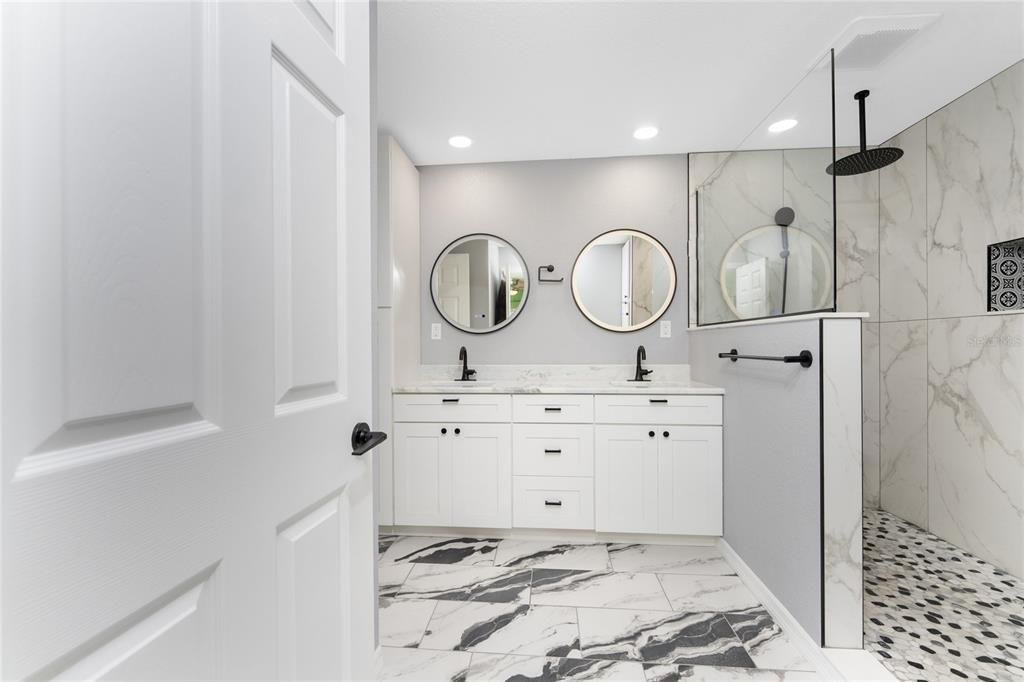 For Sale: $459,000 (3 beds, 2 baths, 1881 Square Feet)