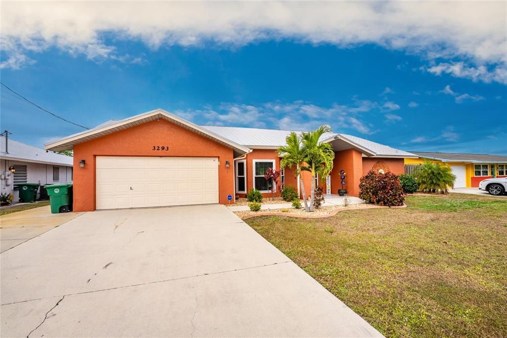 For Sale: $459,000 (3 beds, 2 baths, 1881 Square Feet)