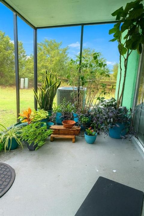 For Sale: $325,000 (3 beds, 2 baths, 1728 Square Feet)