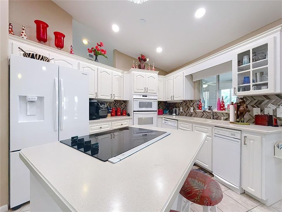 For Sale: $419,000 (2 beds, 2 baths, 1736 Square Feet)