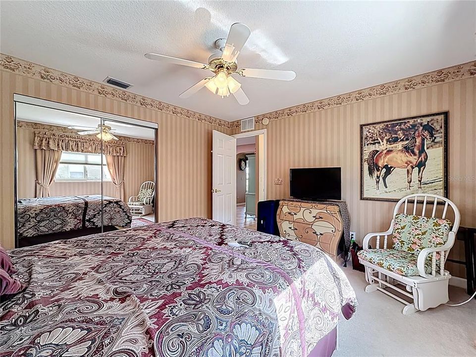 For Sale: $419,000 (2 beds, 2 baths, 1736 Square Feet)