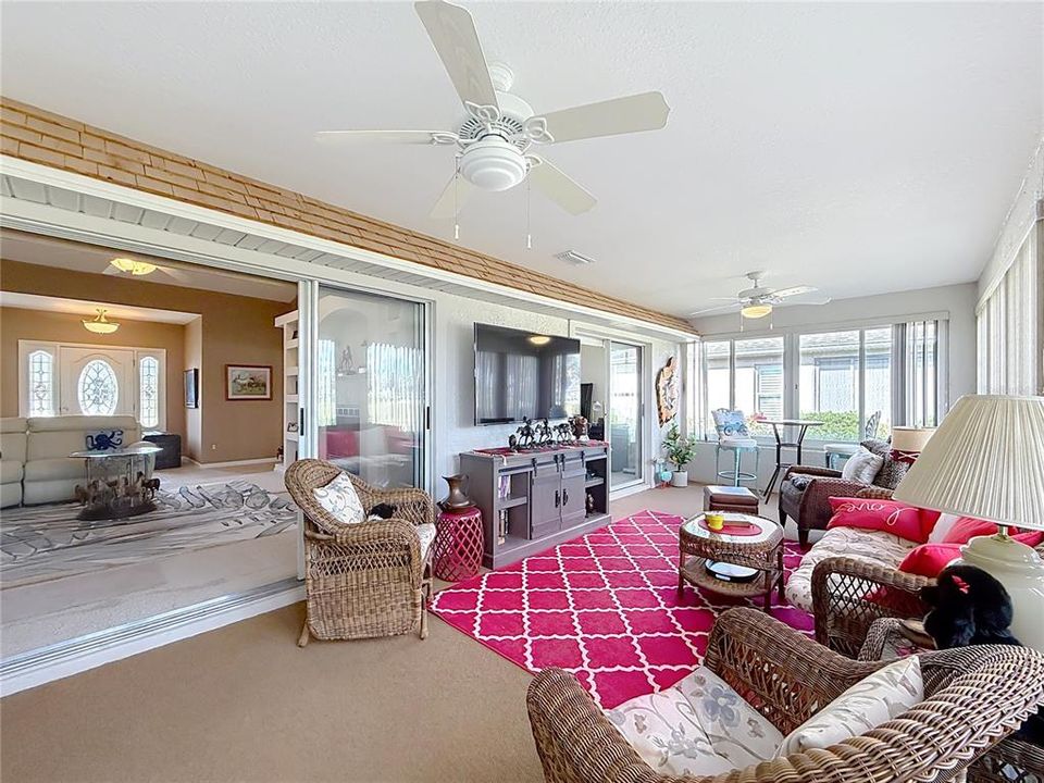 For Sale: $419,000 (2 beds, 2 baths, 1736 Square Feet)