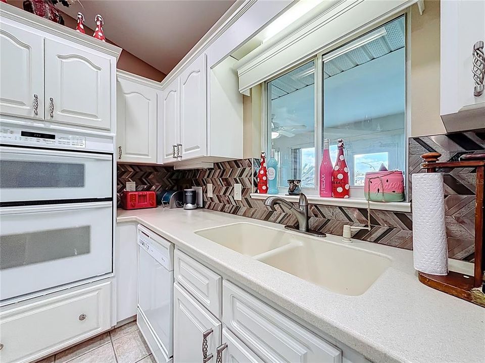 For Sale: $419,000 (2 beds, 2 baths, 1736 Square Feet)