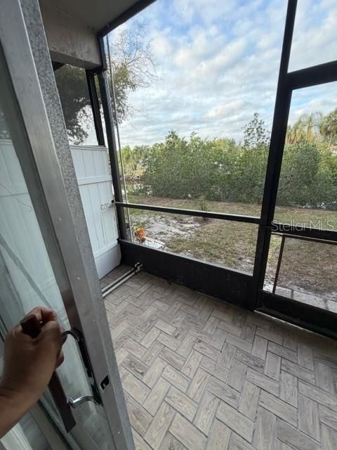 For Rent: $1,200 (1 beds, 1 baths, 760 Square Feet)