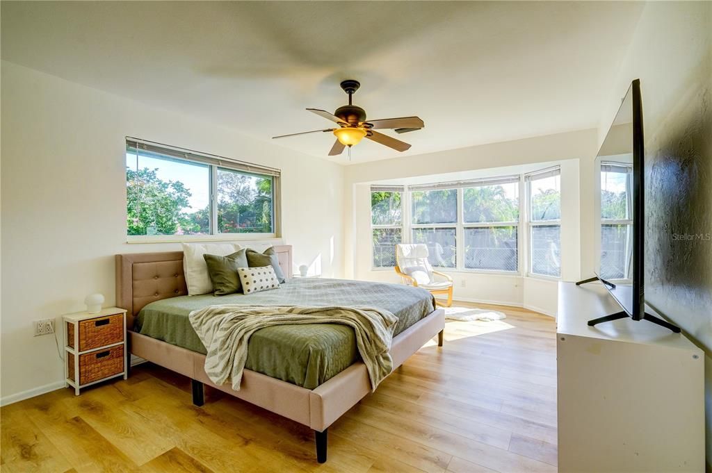 For Rent: $3,750 (3 beds, 3 baths, 2017 Square Feet)