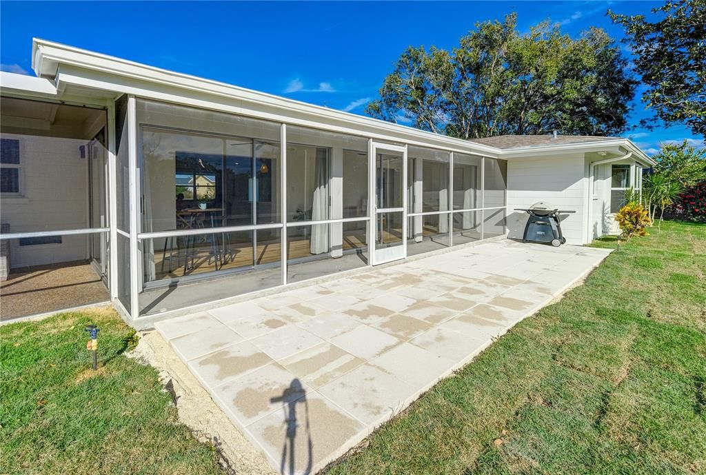 For Rent: $3,750 (3 beds, 3 baths, 2017 Square Feet)