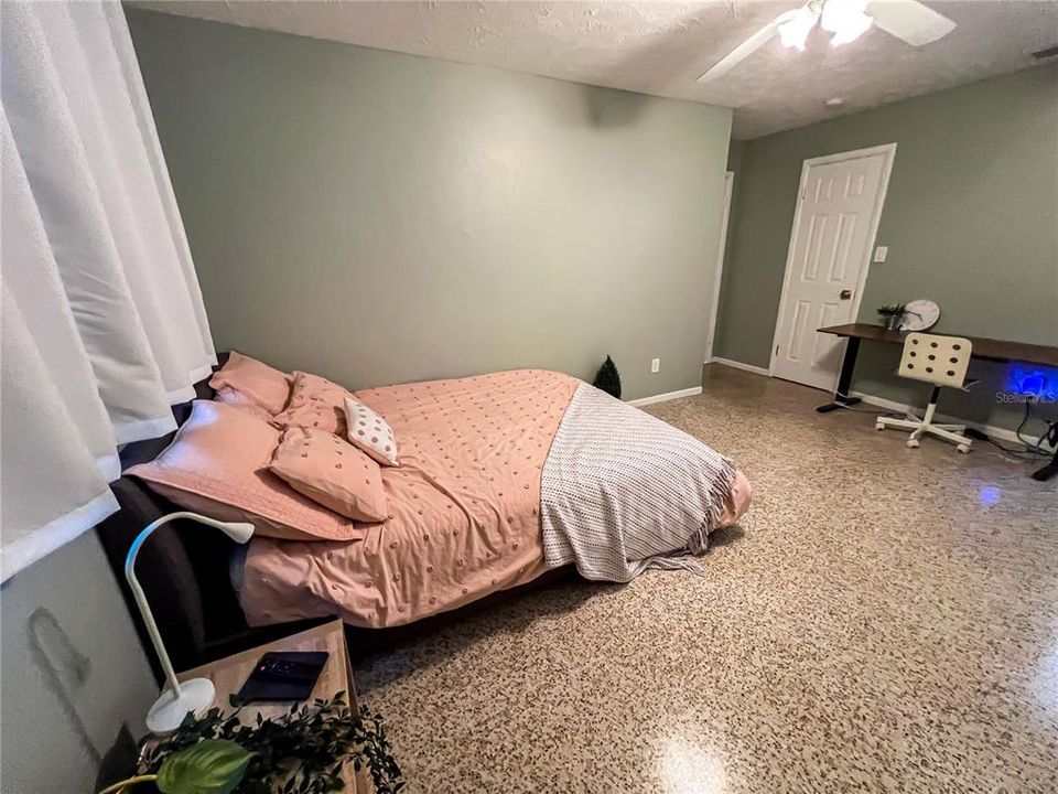 For Rent: $3,750 (3 beds, 3 baths, 2017 Square Feet)