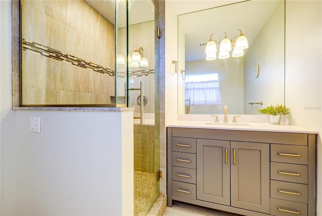 For Rent: $3,750 (3 beds, 3 baths, 2017 Square Feet)