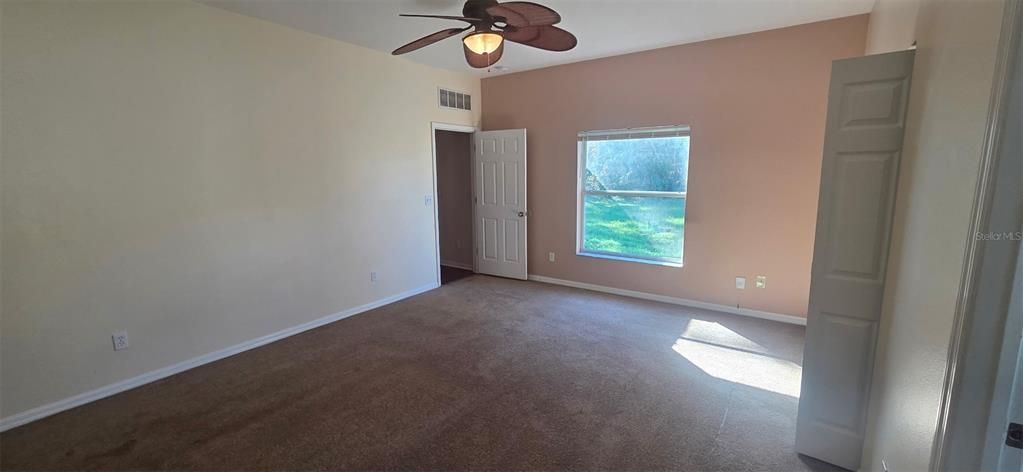 For Rent: $1,950 (4 beds, 2 baths, 1748 Square Feet)