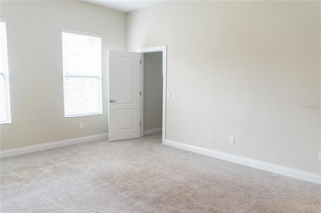 出租: $3,000 (2 贝兹, 2 浴室, 1612 平方英尺)