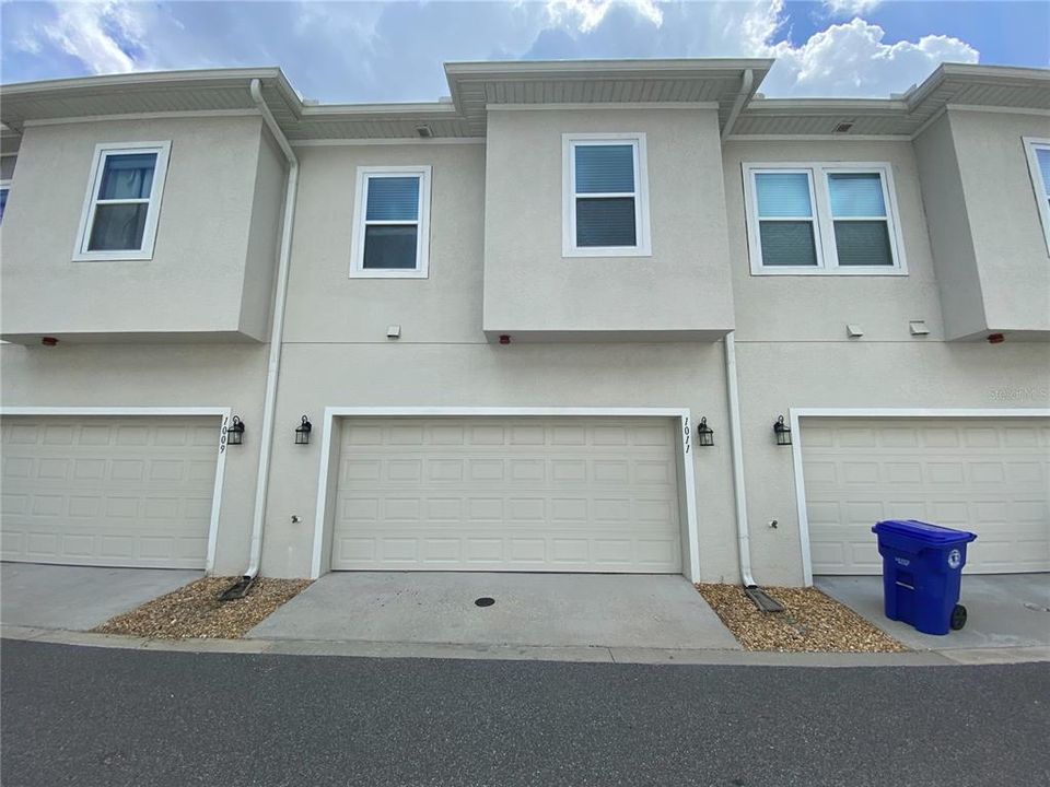 出租: $3,000 (2 贝兹, 2 浴室, 1612 平方英尺)