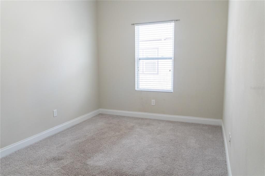 出租: $3,000 (2 贝兹, 2 浴室, 1612 平方英尺)