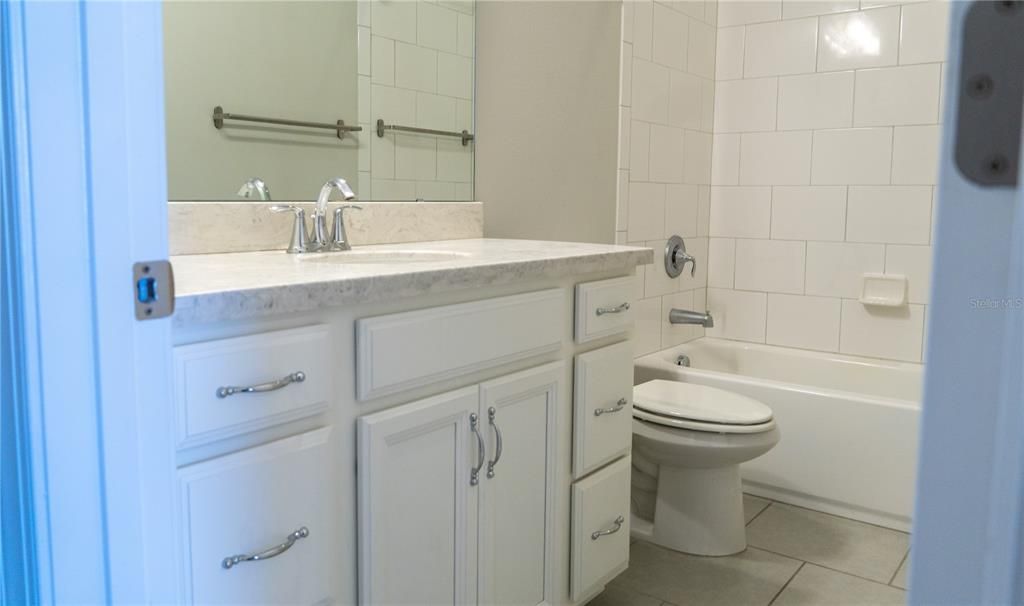 出租: $3,000 (2 贝兹, 2 浴室, 1612 平方英尺)