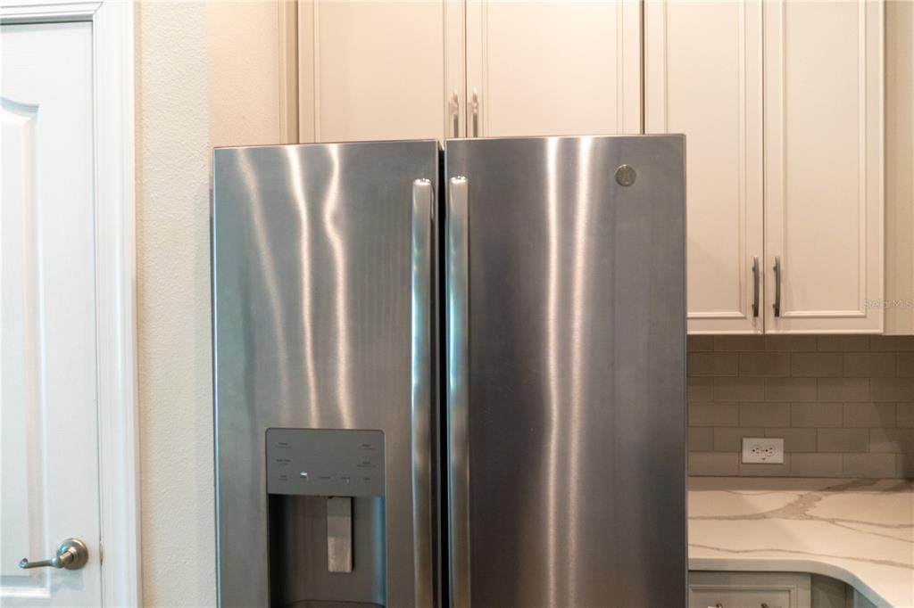 出租: $3,000 (2 贝兹, 2 浴室, 1612 平方英尺)