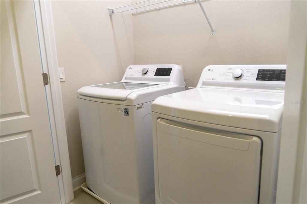 出租: $3,000 (2 贝兹, 2 浴室, 1612 平方英尺)