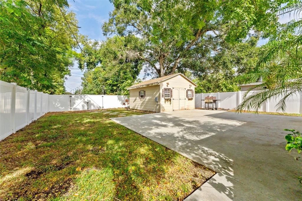 Active With Contract: $235,000 (3 beds, 1 baths, 770 Square Feet)