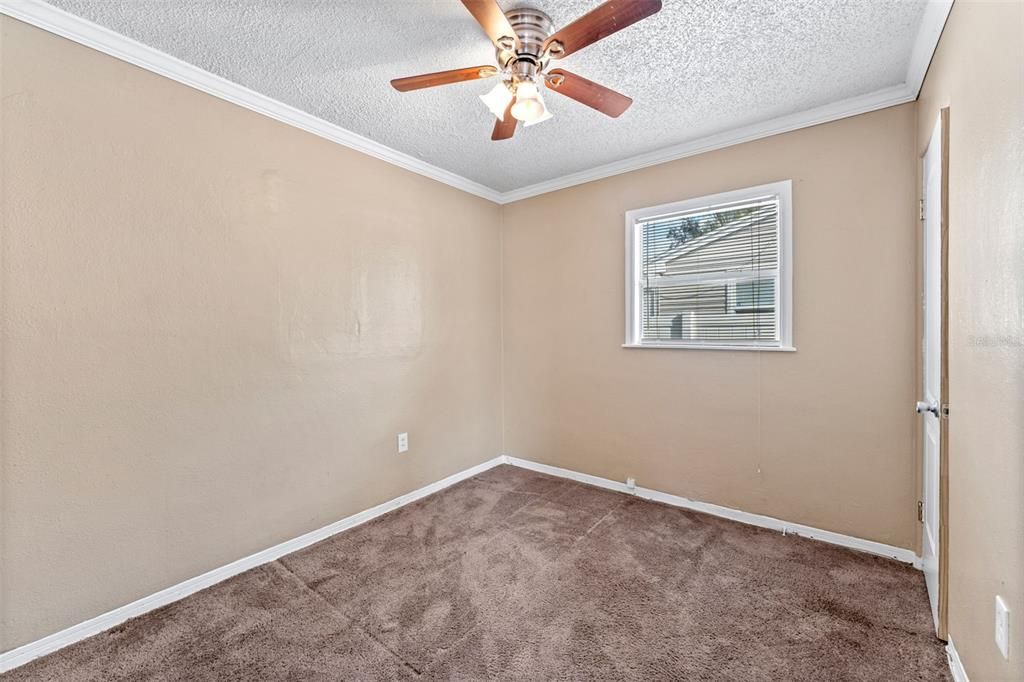 Active With Contract: $235,000 (3 beds, 1 baths, 770 Square Feet)