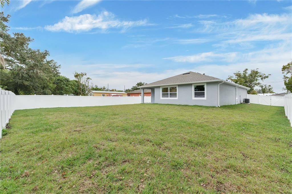 На продажу: $450,000 (4 спален, 2 ванн, 1802 Квадратных фут)