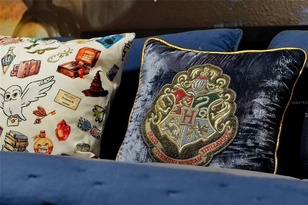 待售: $585,000 (5 贝兹, 4 浴室, 2504 平方英尺)