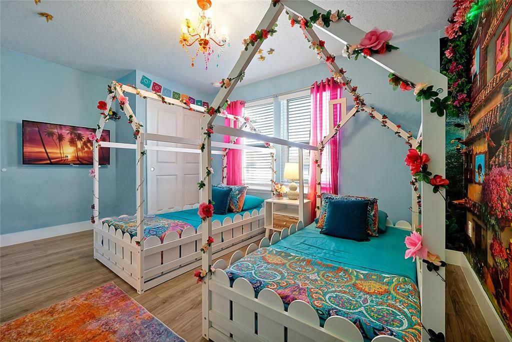 待售: $585,000 (5 贝兹, 4 浴室, 2504 平方英尺)