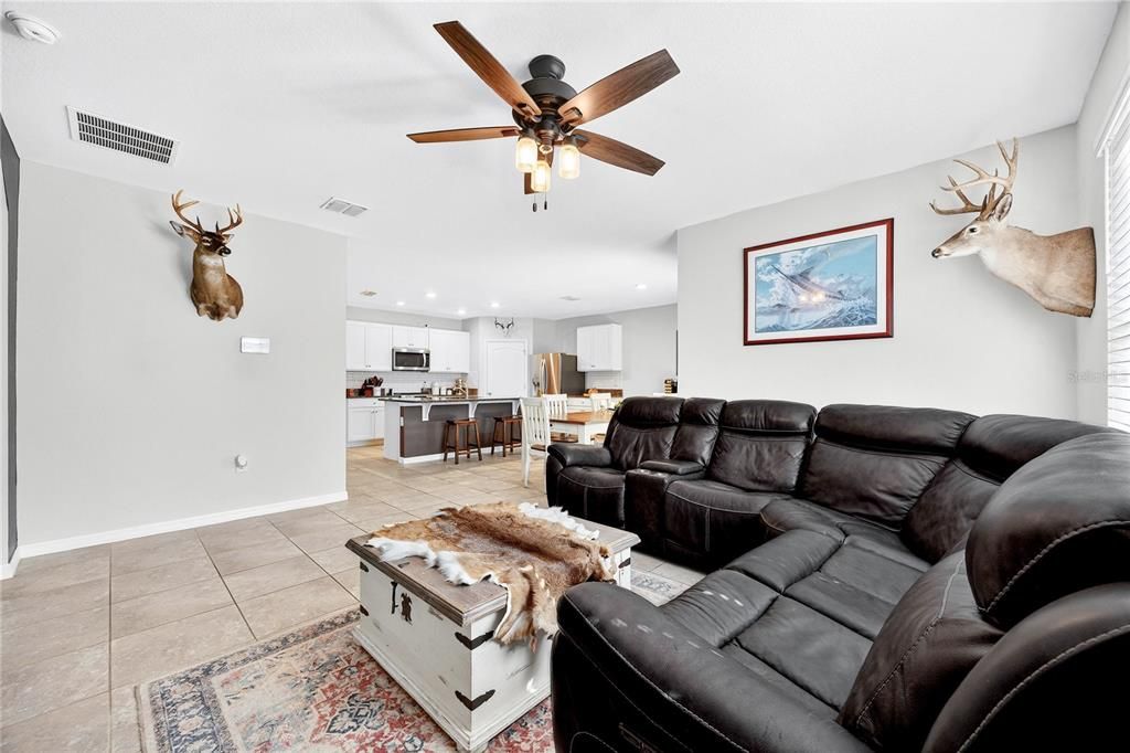 For Sale: $365,000 (4 beds, 2 baths, 1846 Square Feet)