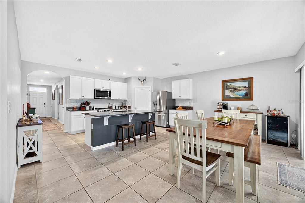 For Sale: $365,000 (4 beds, 2 baths, 1846 Square Feet)