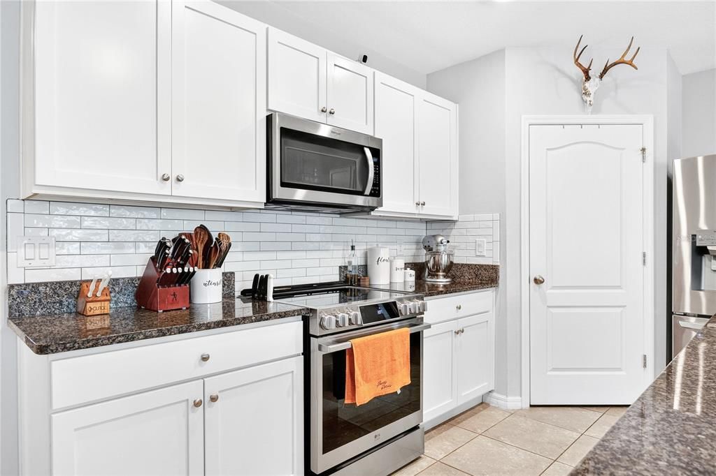 For Sale: $365,000 (4 beds, 2 baths, 1846 Square Feet)