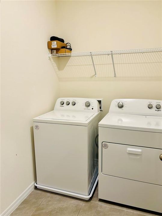 En Renta: $2,400 (3 camas, 2 baños, 1961 Pies cuadrados)