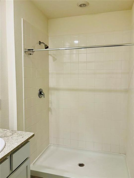 En Renta: $2,400 (3 camas, 2 baños, 1961 Pies cuadrados)