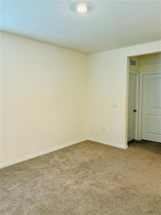 En Renta: $2,400 (3 camas, 2 baños, 1961 Pies cuadrados)