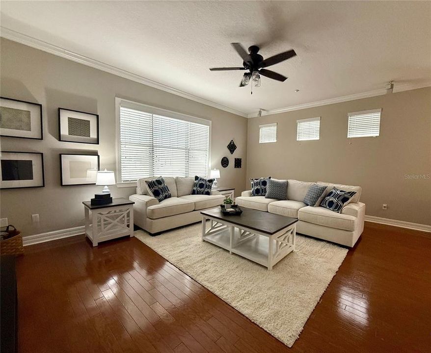 合同活跃: $595,000 (3 贝兹, 2 浴室, 2763 平方英尺)