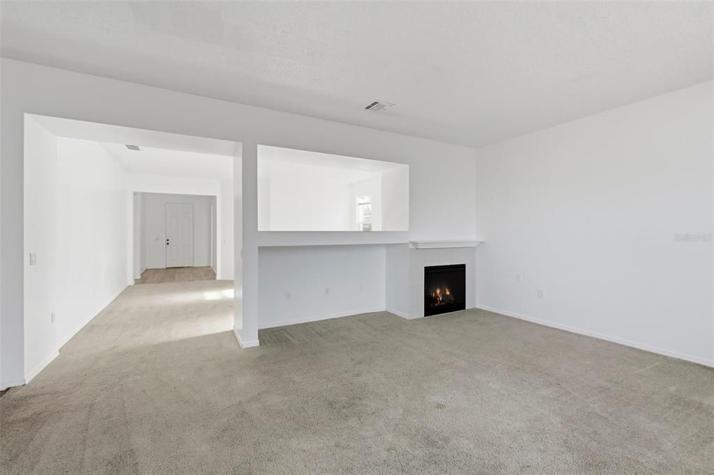 En Venta: $309,900 (3 camas, 2 baños, 1896 Pies cuadrados)