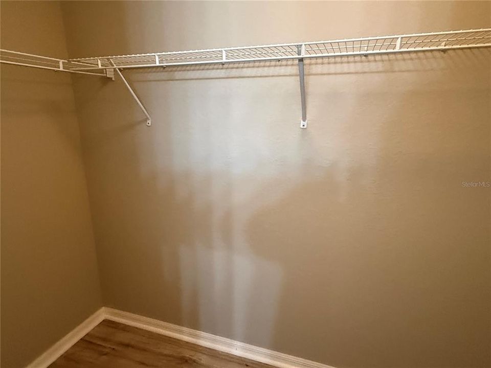 For Rent: $1,975 (4 beds, 2 baths, 1688 Square Feet)