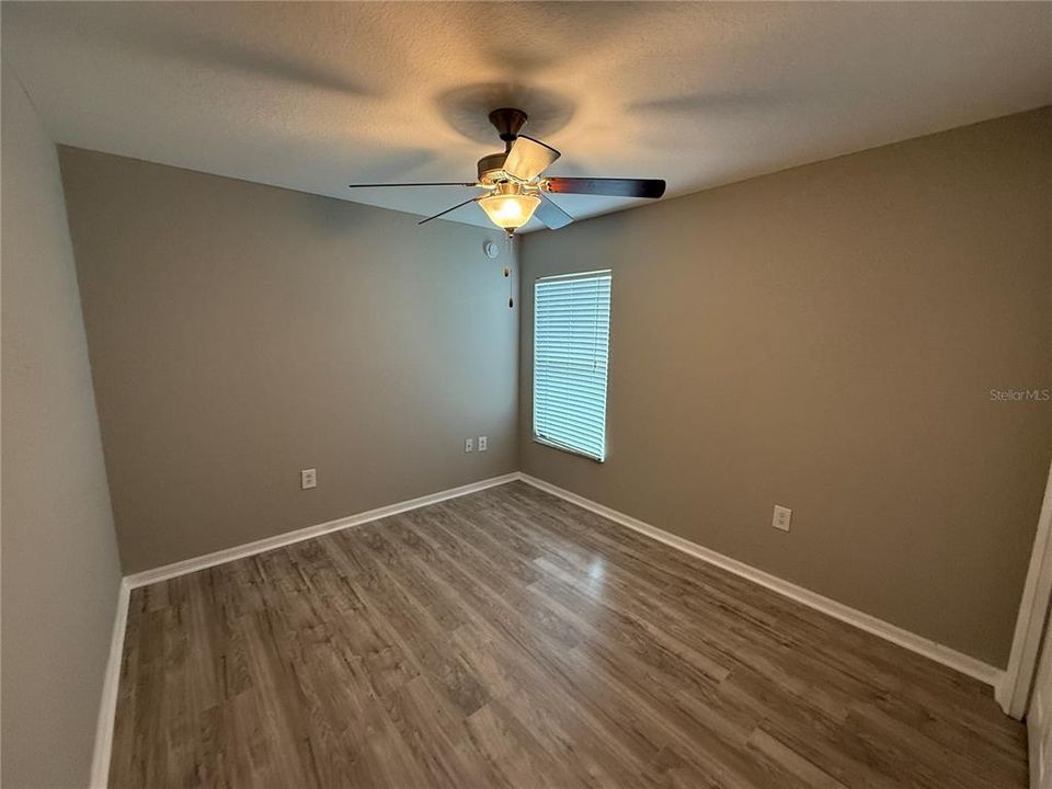 For Rent: $1,975 (4 beds, 2 baths, 1688 Square Feet)