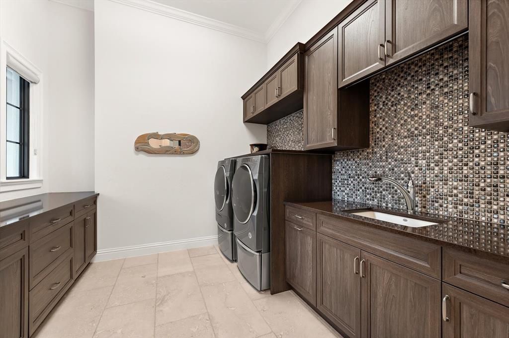 En Venta: $6,500,000 (4 camas, 5 baños, 6486 Pies cuadrados)