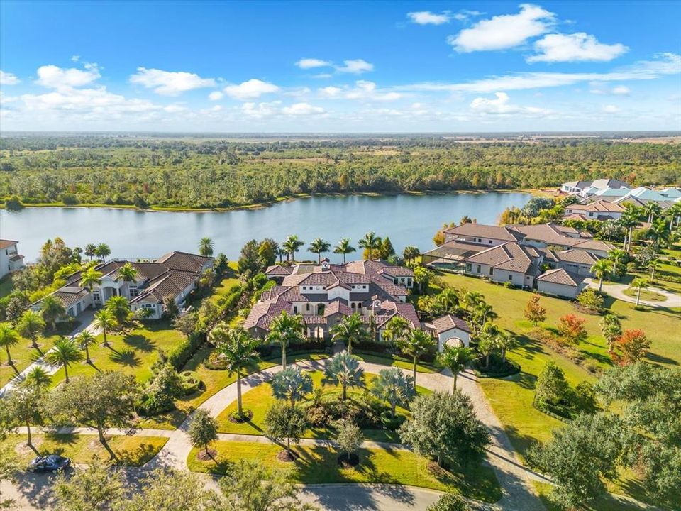 En Venta: $6,500,000 (4 camas, 5 baños, 6486 Pies cuadrados)
