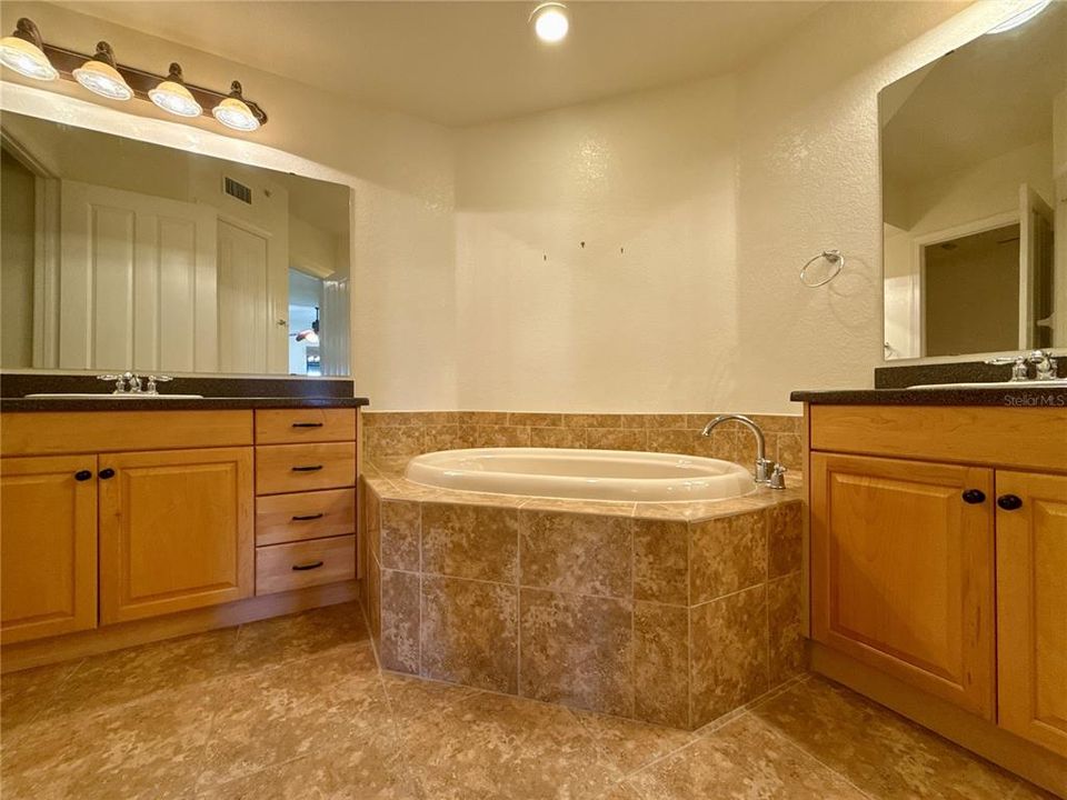 En Venta: $229,900 (2 camas, 2 baños, 1485 Pies cuadrados)