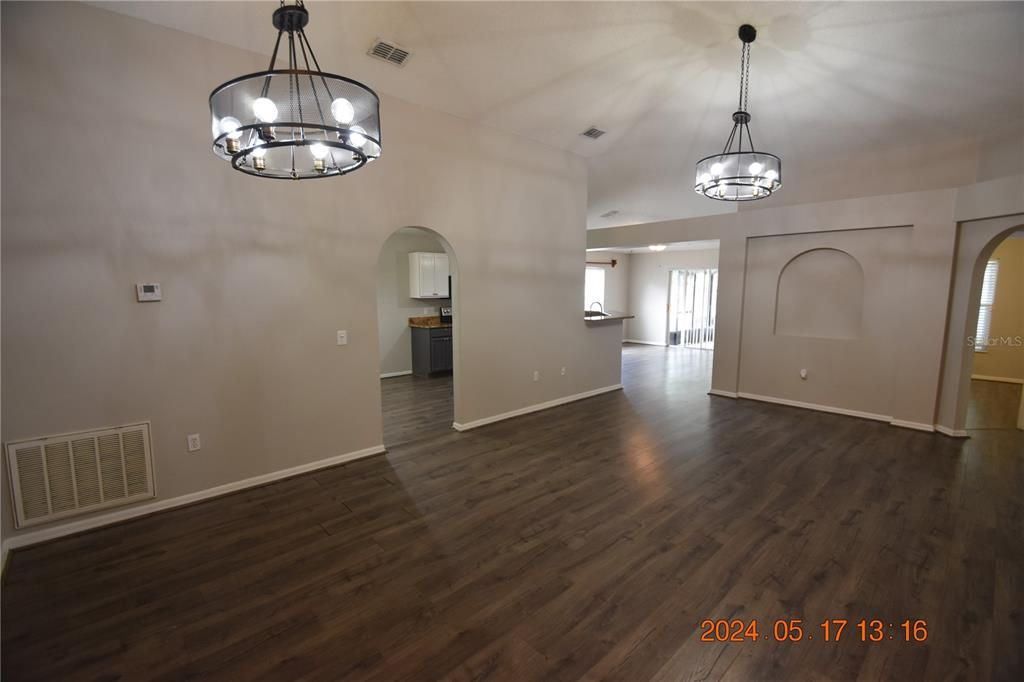 出租: $2,295 (3 贝兹, 2 浴室, 1865 平方英尺)