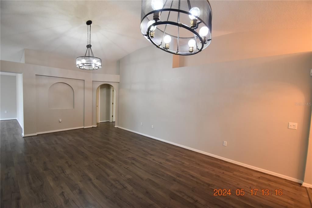 出租: $2,295 (3 贝兹, 2 浴室, 1865 平方英尺)