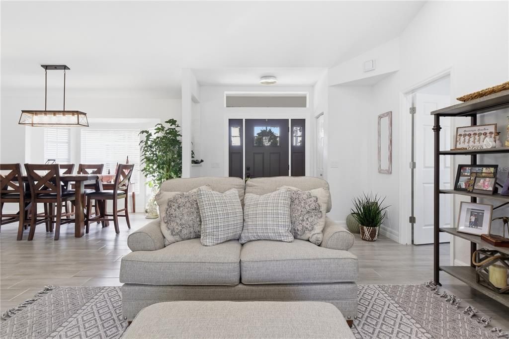 На продажу: $550,000 (3 спален, 2 ванн, 1910 Квадратных фут)