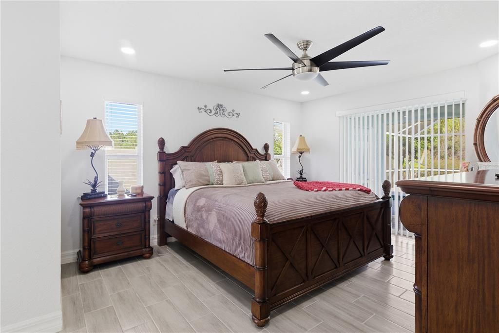 На продажу: $550,000 (3 спален, 2 ванн, 1910 Квадратных фут)