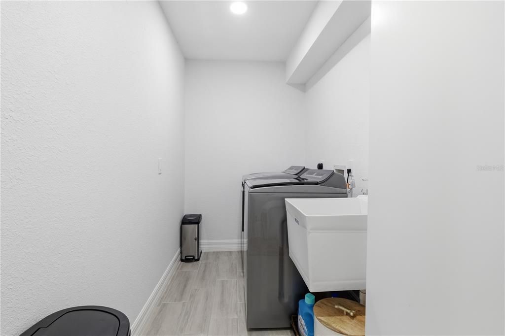 На продажу: $550,000 (3 спален, 2 ванн, 1910 Квадратных фут)