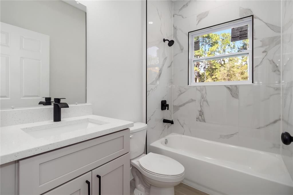 En Venta: $359,900 (4 camas, 3 baños, 1894 Pies cuadrados)