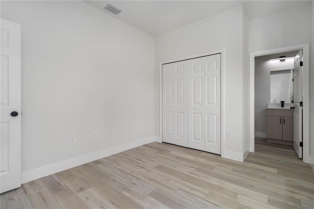 En Venta: $359,900 (4 camas, 3 baños, 1894 Pies cuadrados)