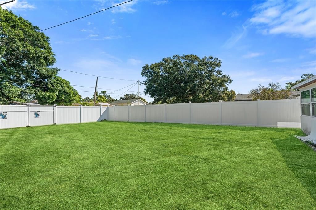 For Sale: $410,000 (3 beds, 2 baths, 1122 Square Feet)